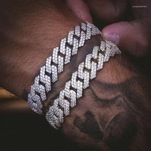 Link Chain Iced Out Cubaanse hiphop sieraden Big Gold Silver Color Rhinestone CZ Clasp voor heren rapper Charm Bracelet Women Links