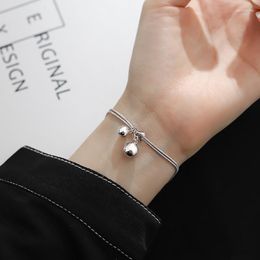 Lien Chaîne Mince Bracelets Pour Femmes Double Couche Ronde Cloche Coeur Petit Pendentif 2022 Été Coréen Simple Mode Filles Bijoux Cadeaux