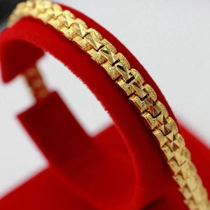 Pulsera de cadena de eslabones con relleno de oro amarillo tallado para mujeres MenLink