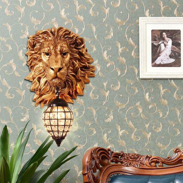 Lampe murale en résine tête de Lion, Style européen créatif, applique murale pour salon, fond, escalier, couloir, hôtel, lampes de chevet