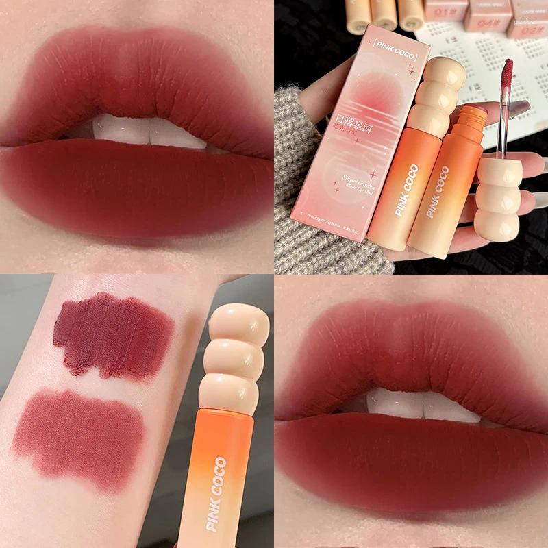 Lip Gloss 5 Cores de veludo fosco de veludo lama hidratante Esmalte à prova d'água Copo antiaderente Lips Cosmético de maquiagem coreana
