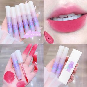 Brillo de labios Flor púrpura Esmalte Mate Terciopelo Barro Impermeable Larga duración Taza antiadherente Lápiz labial Maquillaje portátil CosmeticLip