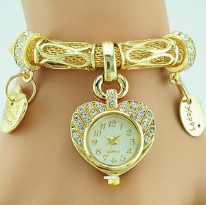 Moda lujo oro diamante mujer reloj aleación metal malla cinturones pulsera relojes corazón amor colgante cuerda cadena vestido cuarzo reloj de pulsera