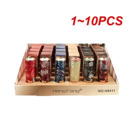 Lápiz labial 1 ~ 10PCS Carven Lápiz labial clásico Sexy Rojo Mate Terciopelo Sedoso Labio Esmalte Duradero Alta pigmentación Encantador lápiz labial Tubo Maquillaje de labios 231127