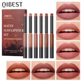 Lipstick Qi 6pcs Maquillage stylo Velvet Matte Gloss Lip Red Nude Femmes Larding Hydrating Beauty Cosmetic Kit 230816