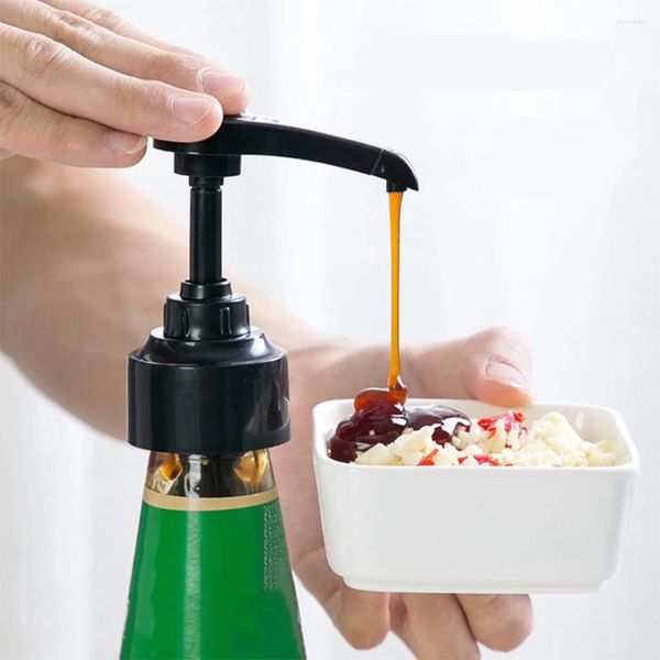 Dispensateur de savon liquide 4 PCS Sauce de soja Pompe de bouteille de bouteille Ketchup Pompes à huile de cuisine pressant des têtes de sirop de capuchon en plastique