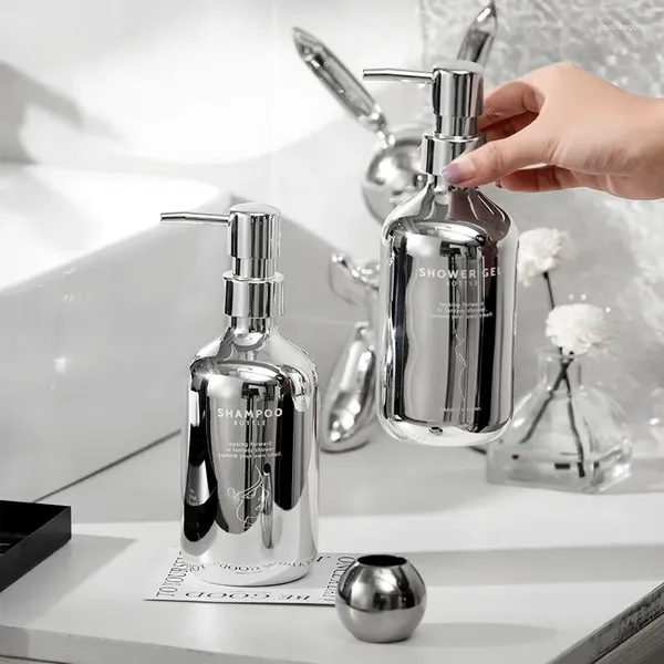 Dispensateur de savon liquide 500 ml léger Gel de douche de douche électroplaste sous-bouche simple Saisier à main Simple Presh Bottling Boothing Room