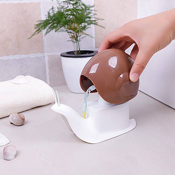 Dispensador de jabón líquido Forma de caracol creativo Dispensador de jabón Botellas de cosméticos Baño Desinfectante de manos Champú Gel de baño Loción Botella Hardware de baño 230921