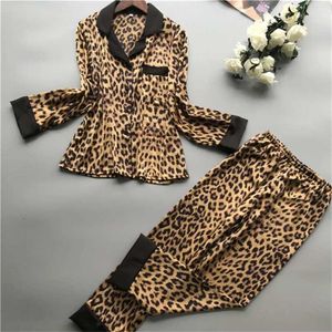 Lisacmvpnel Printemps Pyjamas à manches longues Femme Ice Soie Mode Léopard Imprimer Sexy Pyjama Set 210928