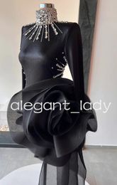 Petite robe noire à fleurs 3D, Mini robe de soirée, col haut, perles de cristal, manches longues, dos nu, robe d'anniversaire courte
