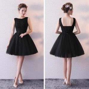 Petite robe noire robe de demoiselle d'honneur en tulle longueur au genou invité de mariage sans manches robe formelle corsage robe sur mesure avec appliques