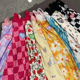 Petites filles robes enfants d'été mignon carton coréen robe de vacances de vacances bébé bébé vêtements 240413