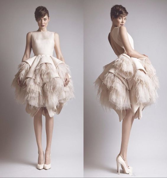 Petite robe blanche 2022 Champagne court robes de soirée de bal luxe plume volants jupe à plusieurs niveaux soirée robe de retour