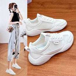 Petites chaussures blanches printemps nouvelles chaussures de femmes coréennes Instagram Student Street Shooting Network Red Sole Sole Casual Sports Chaussures