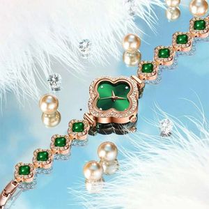 Live Fashion Four Leaf Grass Bracelet Quartz Green Women's Watch