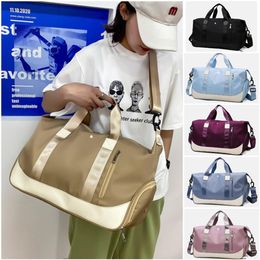 LL-325 Marca Bolsos de yoga para mujer Bolsos de hombro Gimnasio Cross Body Messenger Bags Viajes al aire libre Niñas Ejercicio Duffel Bag Casual Stu224Q