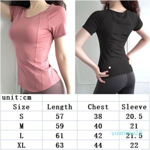 LL-C028 Tenue de yoga pour femmes T-shirt à manches courtes Chemises de sport Running Excerise Summer Gym Fitness Trainer Filles Silm Jogging Sportswear Tops près du corps