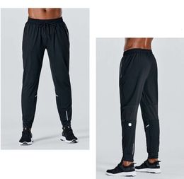 LL-C621 Pantalons pour hommes Tenues de yoga Sport de course Pantalons respirants Vêtements de sport pour adultes Gym Exercice Vêtements de fitness Séchage rapide Cordon élastique Simplicité minoritaire