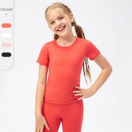 Ll Lemons Kids Yoga Shirts Sleeve Courte pour filles Crew Necy Breathable Scailless Scarch Séchage Children 039; S Finesse Sports Summer T-shirt 207