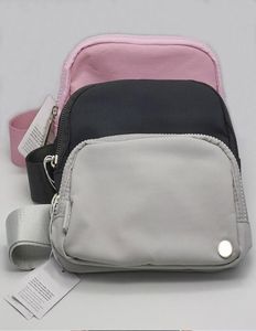 LL Mini sac de ceinture sac à bandoulière extérieur femmes hommes sacs de taille sangle réglable Zip Fanny Pack9481147