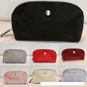 Bolsa de maquillaje de almacenamiento multifuncional LL, bolsa de lavado a mano con cilindro de viaje en forma de concha portátil, bolsas de cosméticos plegables de cinco colores para mujer