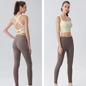 LL Soutien-gorge de yoga pour femme Été sans anneau en acier Coussin de poitrine intégré Fitness pour femme sans manches Antichoc Rassemblement Fitness Yoga Mode Débardeur Soutien-gorge