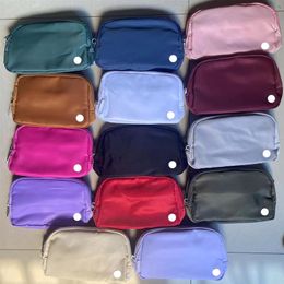 LL Sac de yoga partout sac de ceinture 1L Fanny Pack Designer classique poitrine Bumbag nylon femmes hommes épaule bandoulière sacs de taille Designers sac fourre-tout 247C