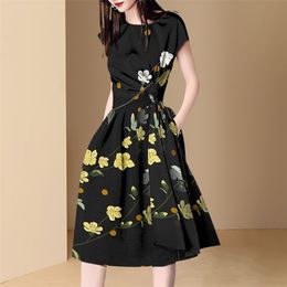 Llzacoosh chique Koreaanse vrouwen bloemen geprintte vintage jurk zomer v-hals korte mouw slanke chiffon a-line jurk vrouwelijk 220516