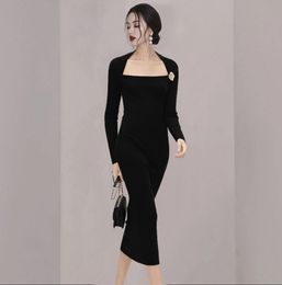 Llzacoosh Hoge Kwaliteit Vintage Vierkante Halsschede Midi Jurk Lente Vrouwen Zwart Lange Mouw Bodycon Potlood Party Jurk 210514