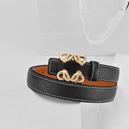 Lo Ceinture résistante à l'usure en Cuir de Vache pour Femmes 2,4 cm Ceinture de Taille pour Femmes Ceinture de Noeud en Cuir de Vachette Ceinture en Alliage d'or Boucle Ceinture Jeans Femme Cadeau