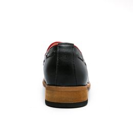 Loafer Men Brog Shoes Fashion Square tête sculptée Pu Scapl