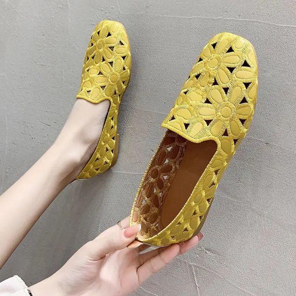 Mocasines Toe cuadrado de mocasines amarillos Mujeres de cuero suave Big Tamaño 42 Damas Hollow Out Flat Flats Flats Bordery Bordery