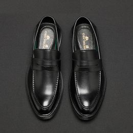Loafers Coiffeur Mens Leather Evening Italiaanse schoenen Men Formele trouwjurk Buty 4D2C