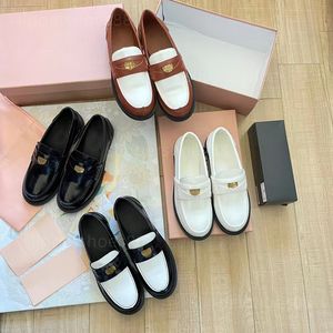 Loafers Designer Women Leer Penny Loafers Flats hakken schoenen vrouw mocassins glijden aan op dikke loafer flat low hiel comfortabele mode werkende kleding schoenen