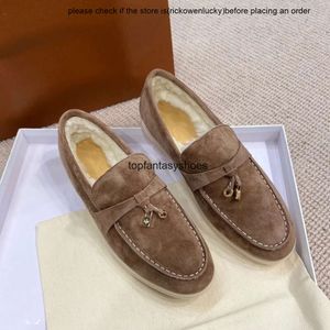 Loro piano loafers schoenen kwaliteit 2023 nieuwe topheren vrouwen winter bont charmes lopen suède loafers schoenen scheren echt lederen mannen casual slip