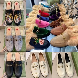 Mocasines Diapositivas Mujer Princetown Zapatillas De Lana Cálidas Sandalias Clásicas Con Hebilla De Metal Bordadas Hombres Cuero Media Zapatilla Patrón Diapositivas Plataforma Zapatos