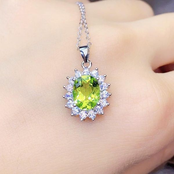 Médaillons Naturel Réel Vert Péridot Collier Pendentif 7 9mm 2ct Gemstone 925 Sterling Silver Fine Jewelry J213265Lockets