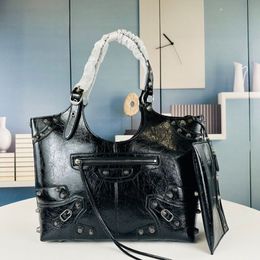 Sac à main de locomotive, sac fourre-tout à rivets, sacs à bandoulière en cuir véritable à l'intérieur des lettres de mode, poches de grande capacité, petit portefeuille à fermeture éclair, sac de shopping de qualité 5a