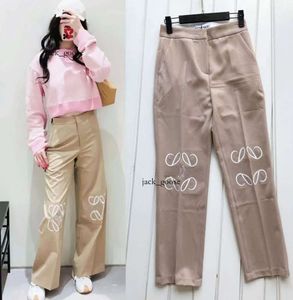 Loe anagram 1846 Fashion Classic Classic Trendy Luxury Autumn High Taist Crow Patch broderie décoration rose Straight Tube Casual Women Pants 351