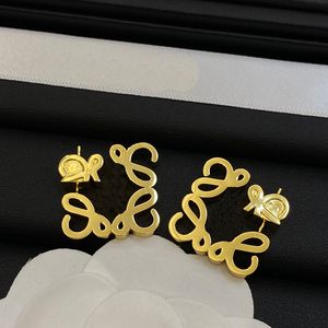 LOE Stud Nieuwe populaire Sterling Sier Earrings Rings Bracelet Neck Chain Suit geschikt voor damesjuwelen Mode -accessoires Elsaky 37