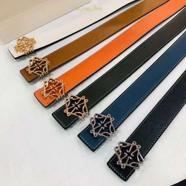 Loewee 2023 Ceinture Designer Ceintures pour hommes évider classique léger luxe Lowewe Double face en relief lisse Loewes boucle ceinture pour femme tendance à la mode 507