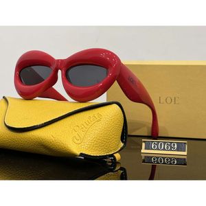 Gafas de sol Loewve Gafas de sol Loeweee personalizadas Labios de pan lindos y divertidos Viajas a prueba de viento gafas de sol 458