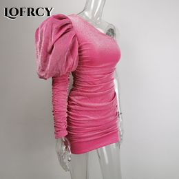 Lofrcy La robe courte scintillante rose à une épaule sur des manches bouffantes exagérées en tissu extensible et scintillant froncé robe élastique T200604