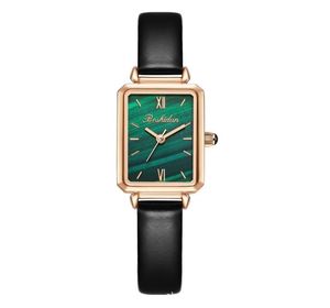 LOLAROSE Montres avec la même montre, étudiante britannique, simple petite table verte de cadran2896266