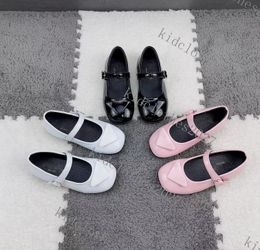 Zapatos de bailarina de diseñador Lolita para mujer, zapatillas de Ballet a la moda de primavera, zapatos de charol con punta cuadrada, mocasines para niñas y niños, zapatos de princesa