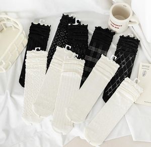 Calcetines hasta el tobillo con volantes de Lolita, medias elásticas de uniforme JK con forma de burbuja, gruesas y holgadas, de tubo medio, Cosplay de anime japonés en negro y blanco