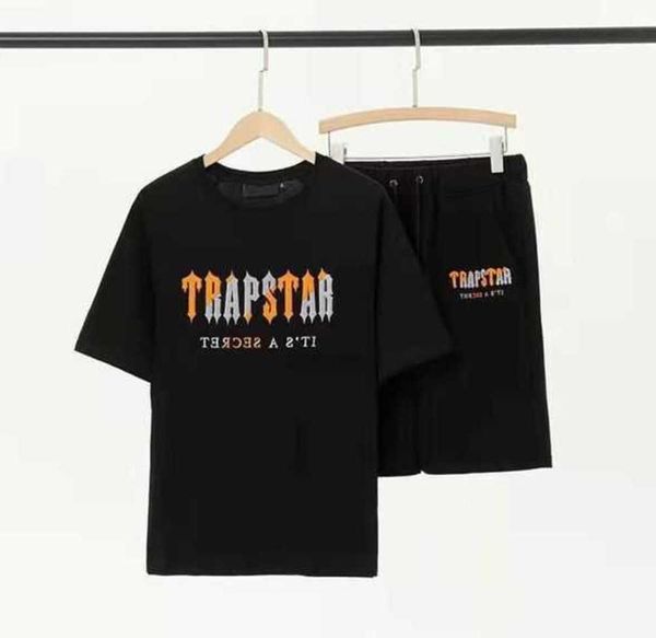 London Shirt 23ss t New Trapstar Hombres y mujeres Top bordado Chenille Decoded Chord Suit - Revolution Luxury Trapstars Tee trapstar. Diseño de protector solar 60ess
