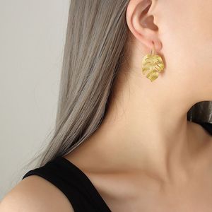 Boucles d'oreilles pendantes longues et délicates en forme de feuille en filigrane, clous d'oreilles légers en métal plaqué