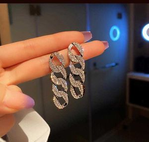 Boucles d'oreilles longues en chaîne de diamant clignotant pour femmes, nouvelle mode 2021, GC297