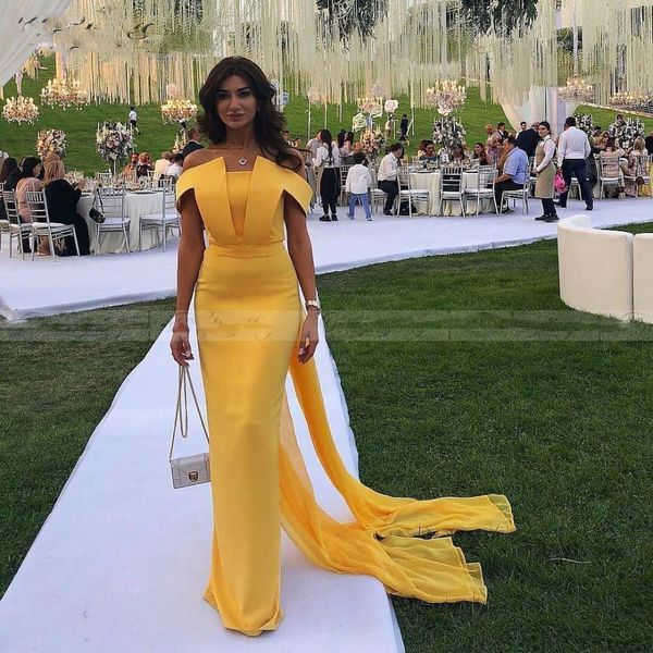 Vestidos de Noche largos de sirena, color amarillo, con tren y hombros descubiertos, vestidos formales de celebridades árabes, vestido de fiesta de Dubái
